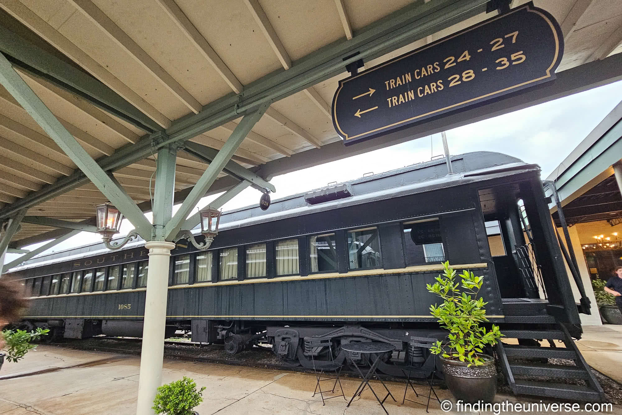 Hotel Chalet Chattanooga by Laurence Norah-3