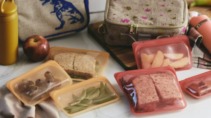 Stasher bags and packed lunches on countertop
