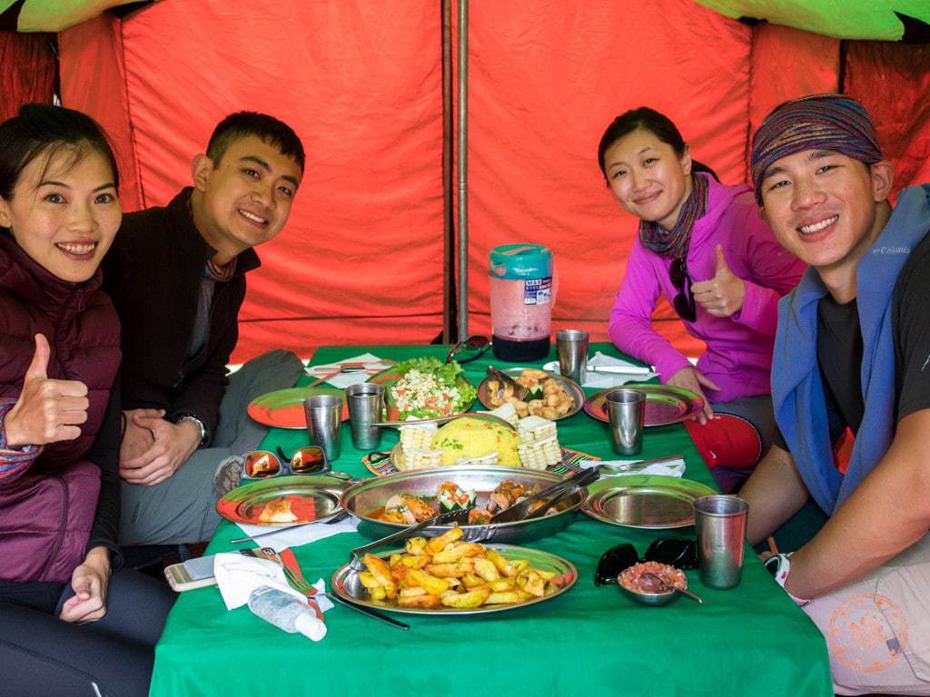 eating lunch with alpaca expeditions along inca trail machu picchu hiking