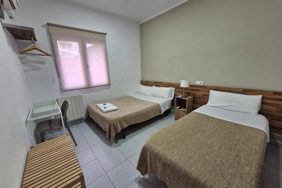 hostal elkano private room