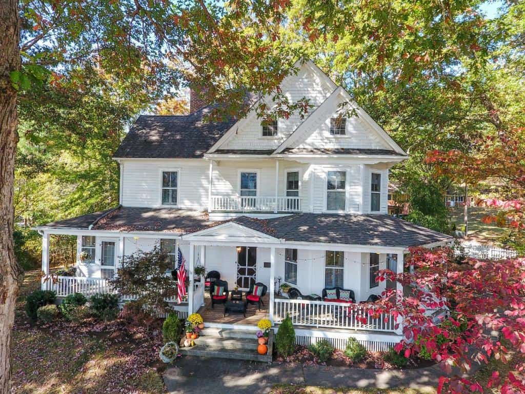 oak hill on love land bed and breakfast in waynesville