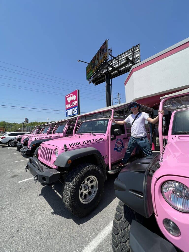 pink jeep tours in pigeon forge