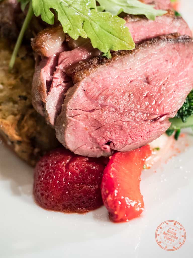 roasted beef striploin treadwell restaurant notl