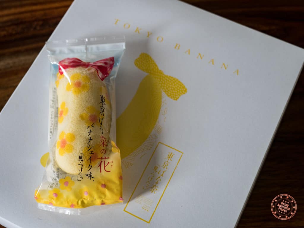 tokyo banana sakura special edition popular food souvenir from japan