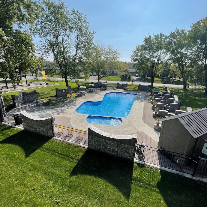 Pool at Montreal South KOA Journey