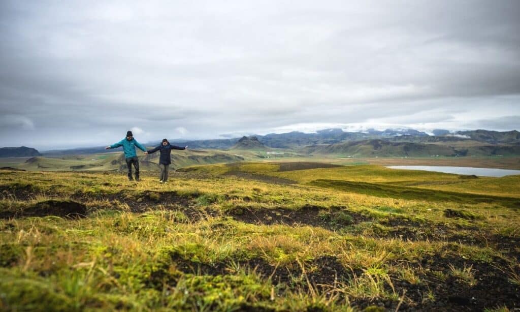 what to wear in iceland featured