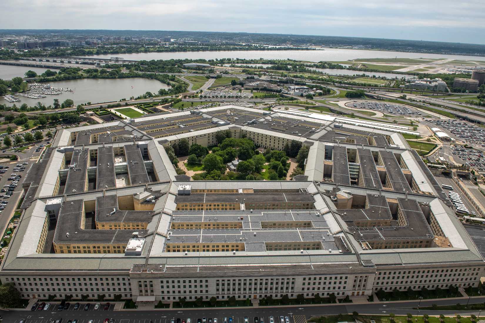 Aerial_Closeup_of_the_Pentagon,_May_11,_2021